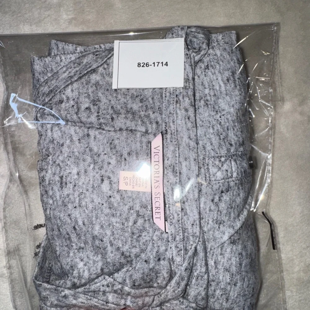 Victoria's Secret Grey Heathered Henley Long Sleeve Pajama Sleep Top Small